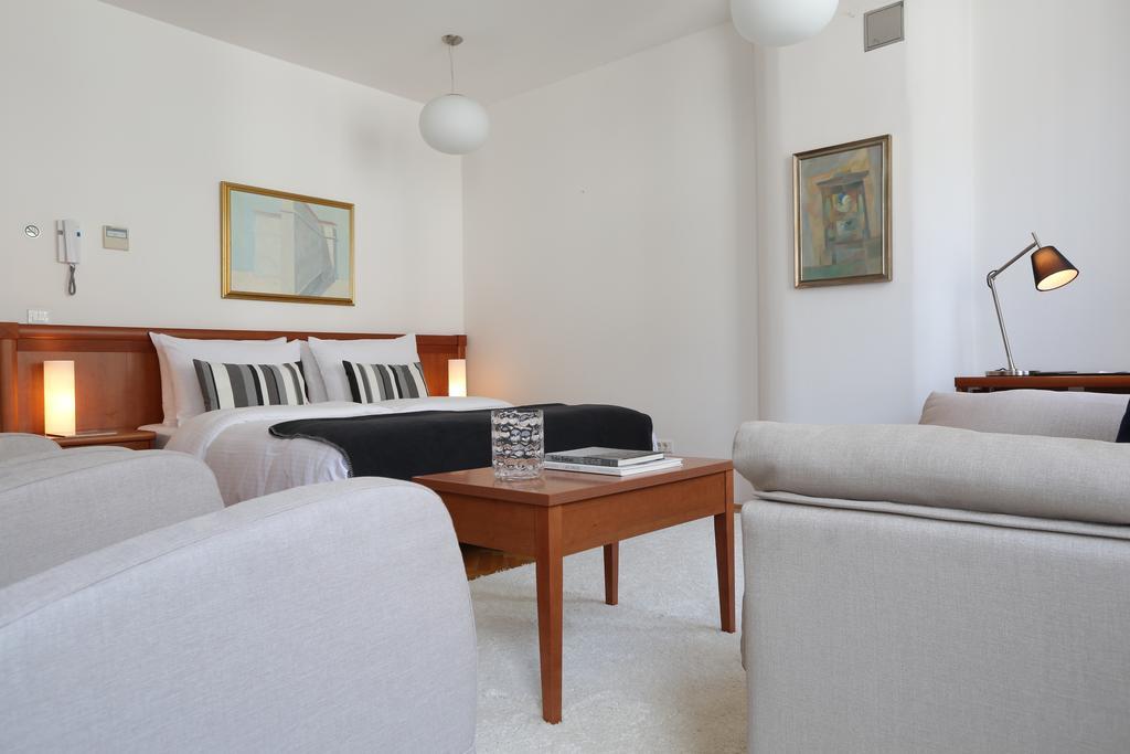 Angel Main Square Center Zagreb Apartman Szoba fotó